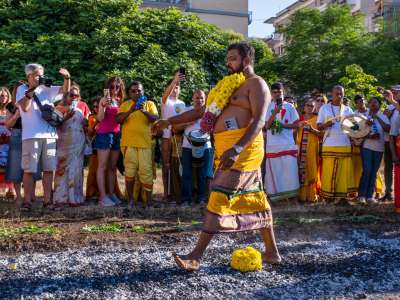 ...il primo dei quali � Aya Selven Adukhan, un sacerdote arrivato per l�occasione dalle Mauritius